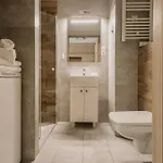 Sleep And Fly With Parking, Lotnisko, Self Check In 24-7 - - Fair Appartement *