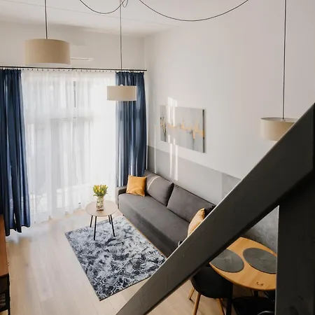 Apartment Sleep And Fly With Parking, Lotnisko, Self Check In 24-7 - - Fair *